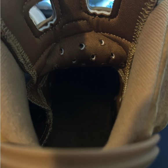 Wheat Jordan 6's - Picture 3 of 6